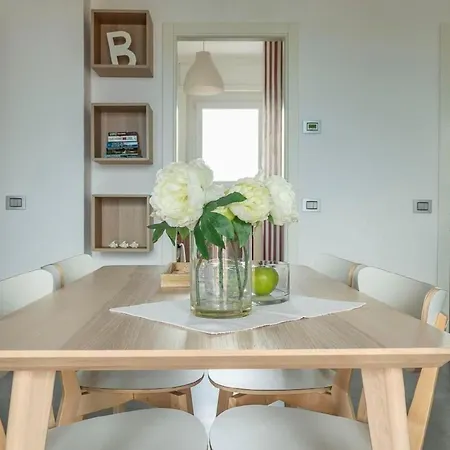 La Terrazza' Mit Seeblick By Interhome Apartament